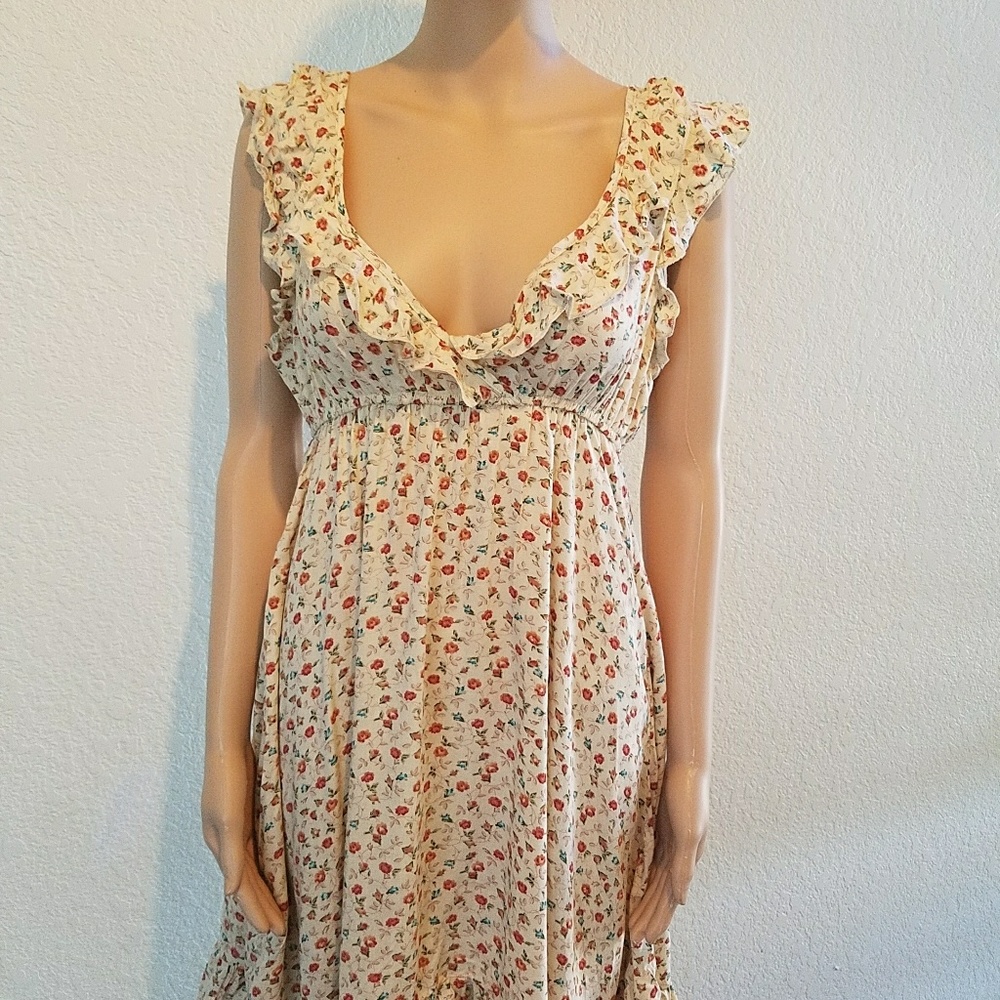 Cute Spring/summer dress - Picture 2 of 9